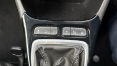 Vauxhall Crossland 1.2 SRi Nav 5dr Petrol Hatchback